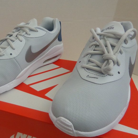 Nike Shoes - Nike Air Max Oketo. New. Women Size: 8.